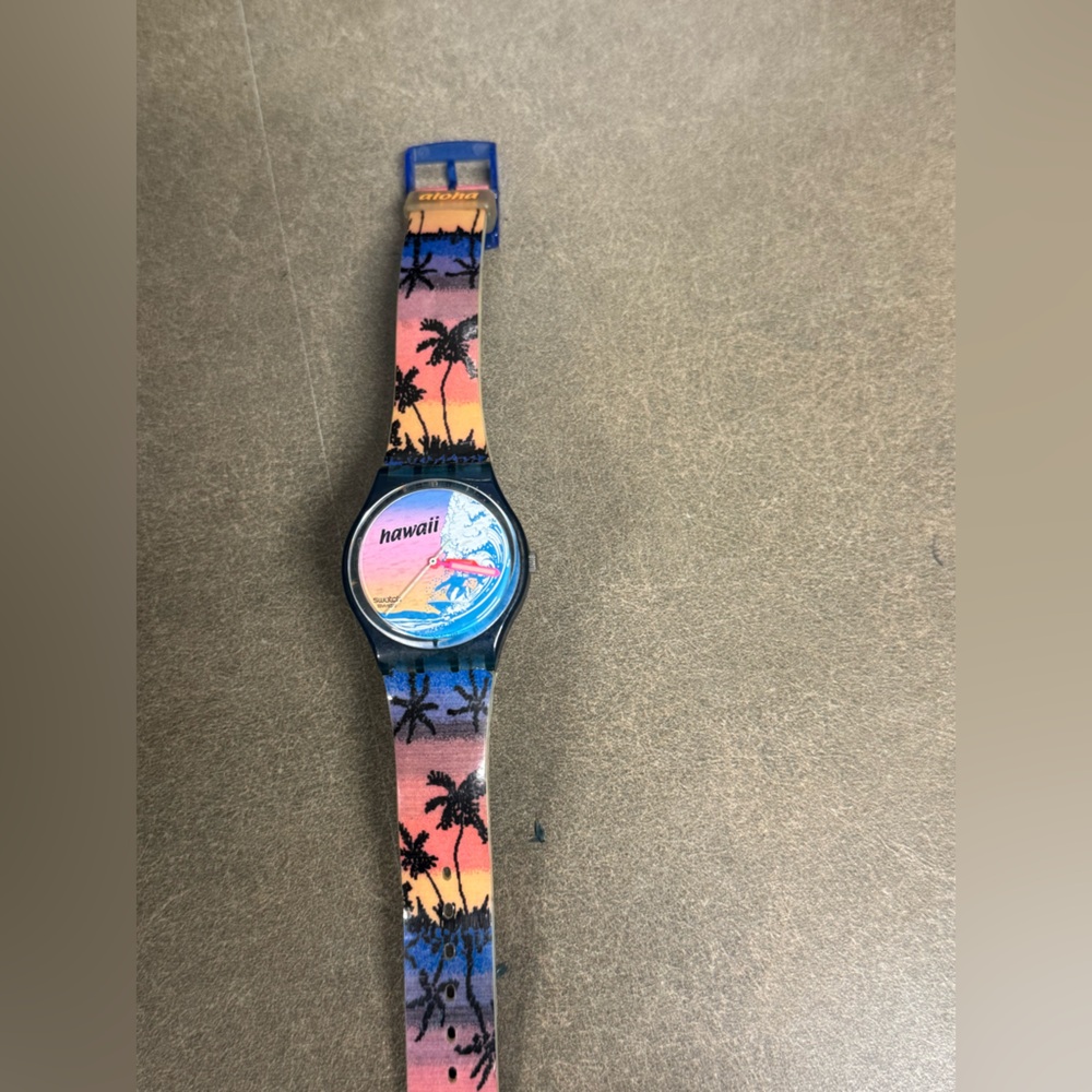 2000 GN188 Swatch Multicolor Tropical Hawaii Print Silicone Watch